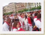 07July05 - Nay, Jenny, Baz, Andy in Spain - Running of Bulls 145 * 2272 x 1704 * (857KB)